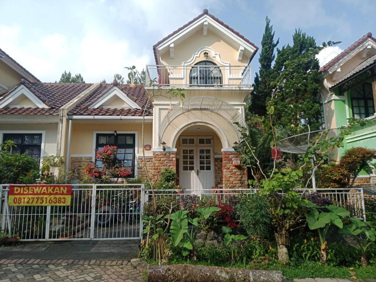 Villa Kota Bunga Cipanas 3 Kamar Baru Renovasi Full Wifi Cikundul Exterior foto